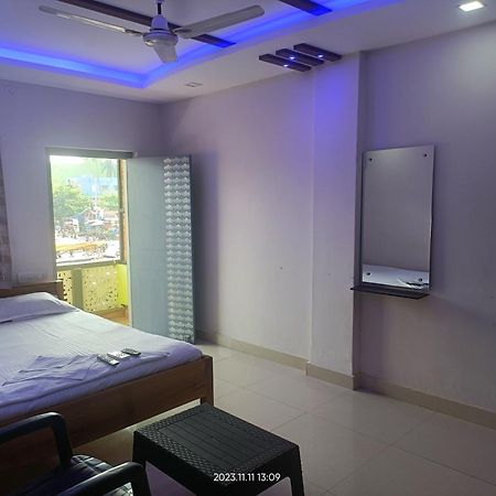 Hotel Grand View Puri Buitenkant foto