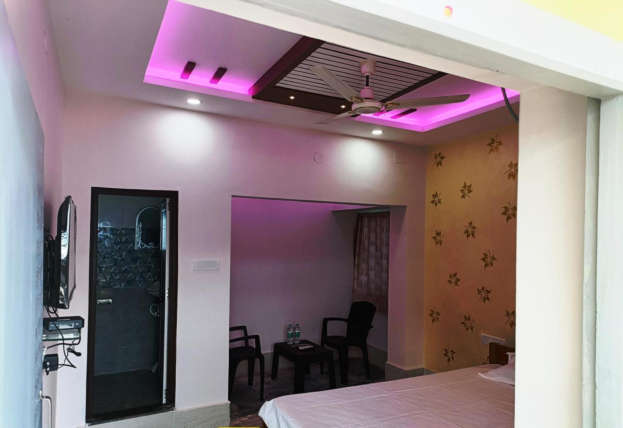 Hotel Grand View Puri Buitenkant foto