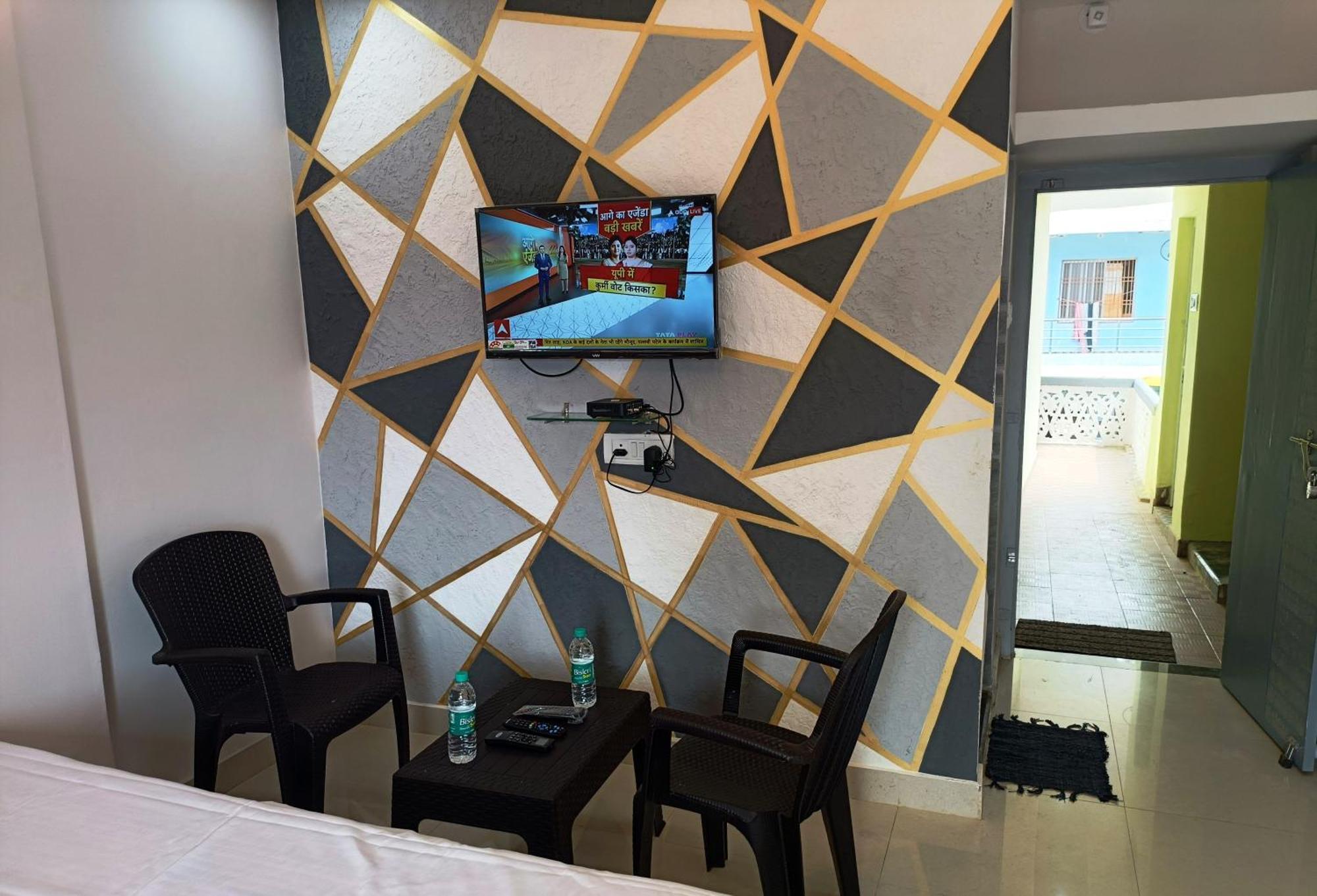 Hotel Grand View Puri Buitenkant foto
