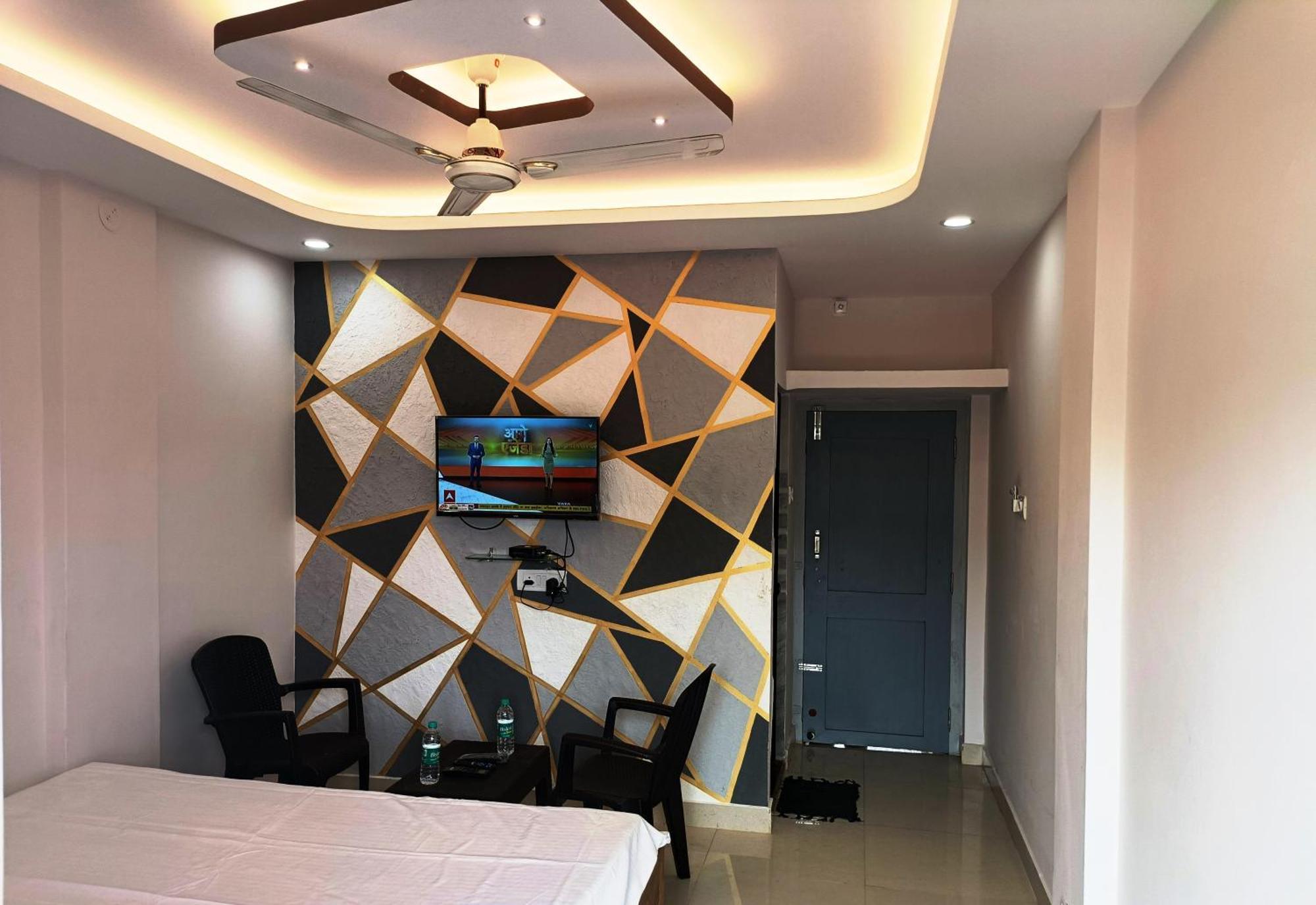Hotel Grand View Puri Buitenkant foto