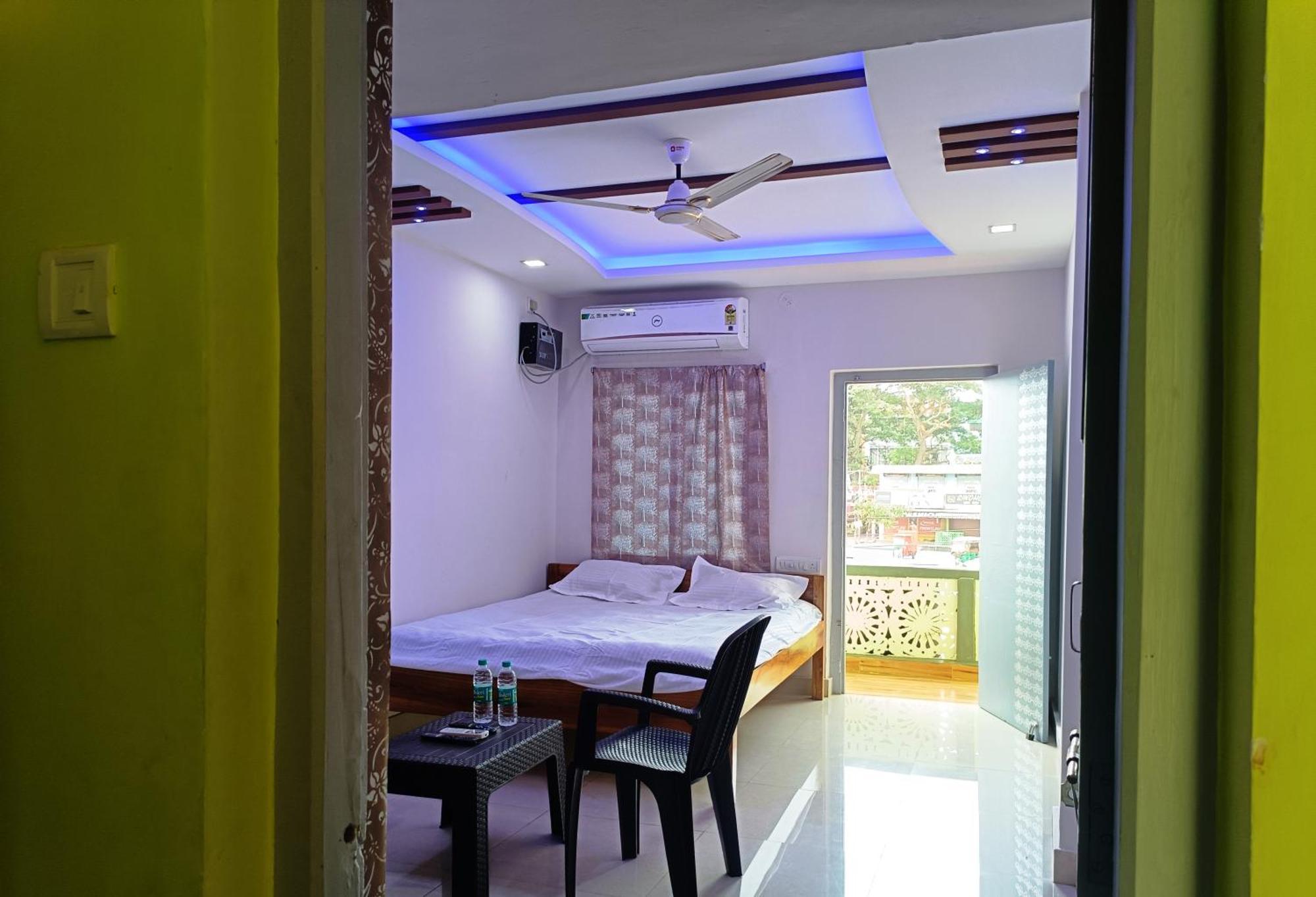 Hotel Grand View Puri Buitenkant foto