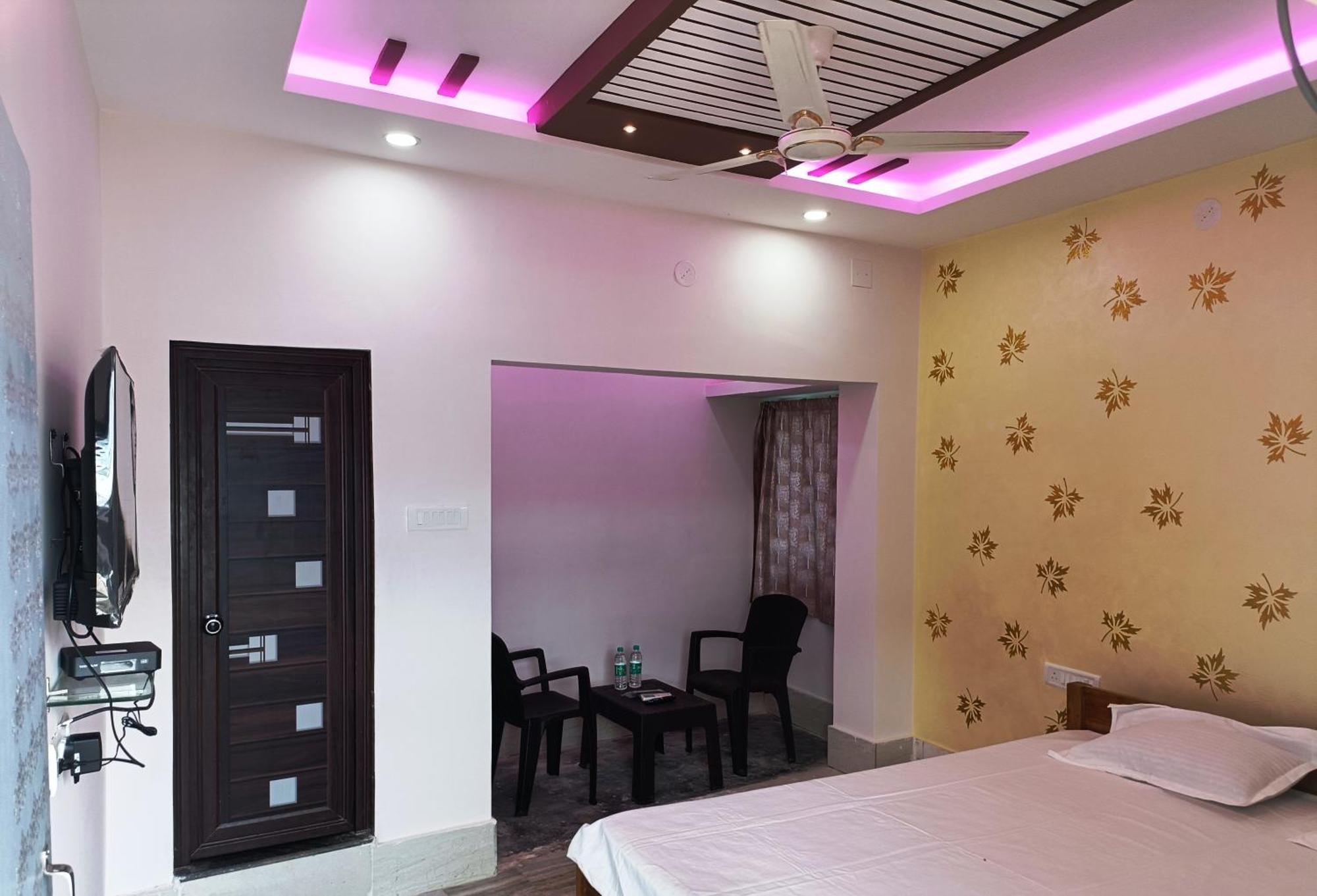 Hotel Grand View Puri Buitenkant foto